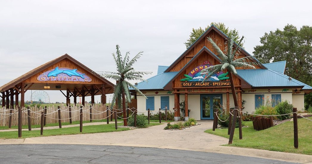 Lost Island WaterPark and Adventure Golf and Go-Karts, Iowa, USA